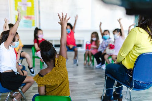 Simalakama Sekolah dan Keluarga Katolik