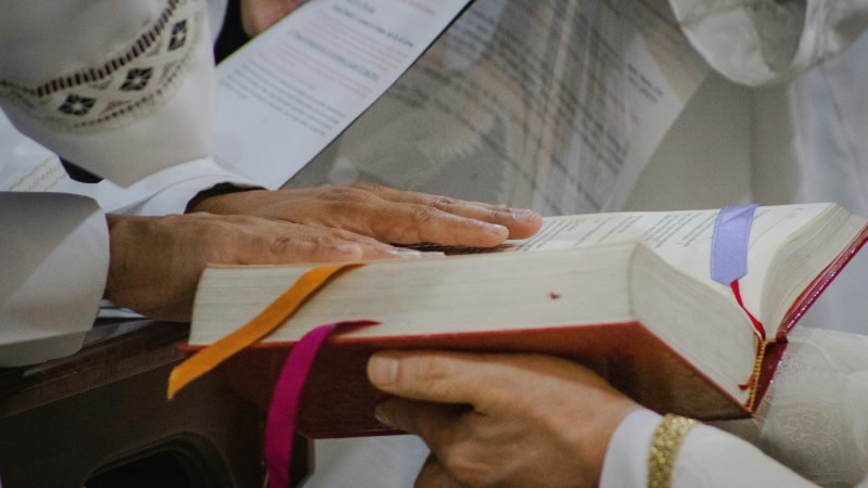 Kehadiran Yesus Bukan Abu-Abu