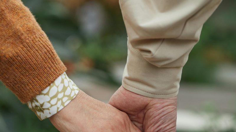 MAS KRISNA RENDRA KAKAK YANG MURAH HATI