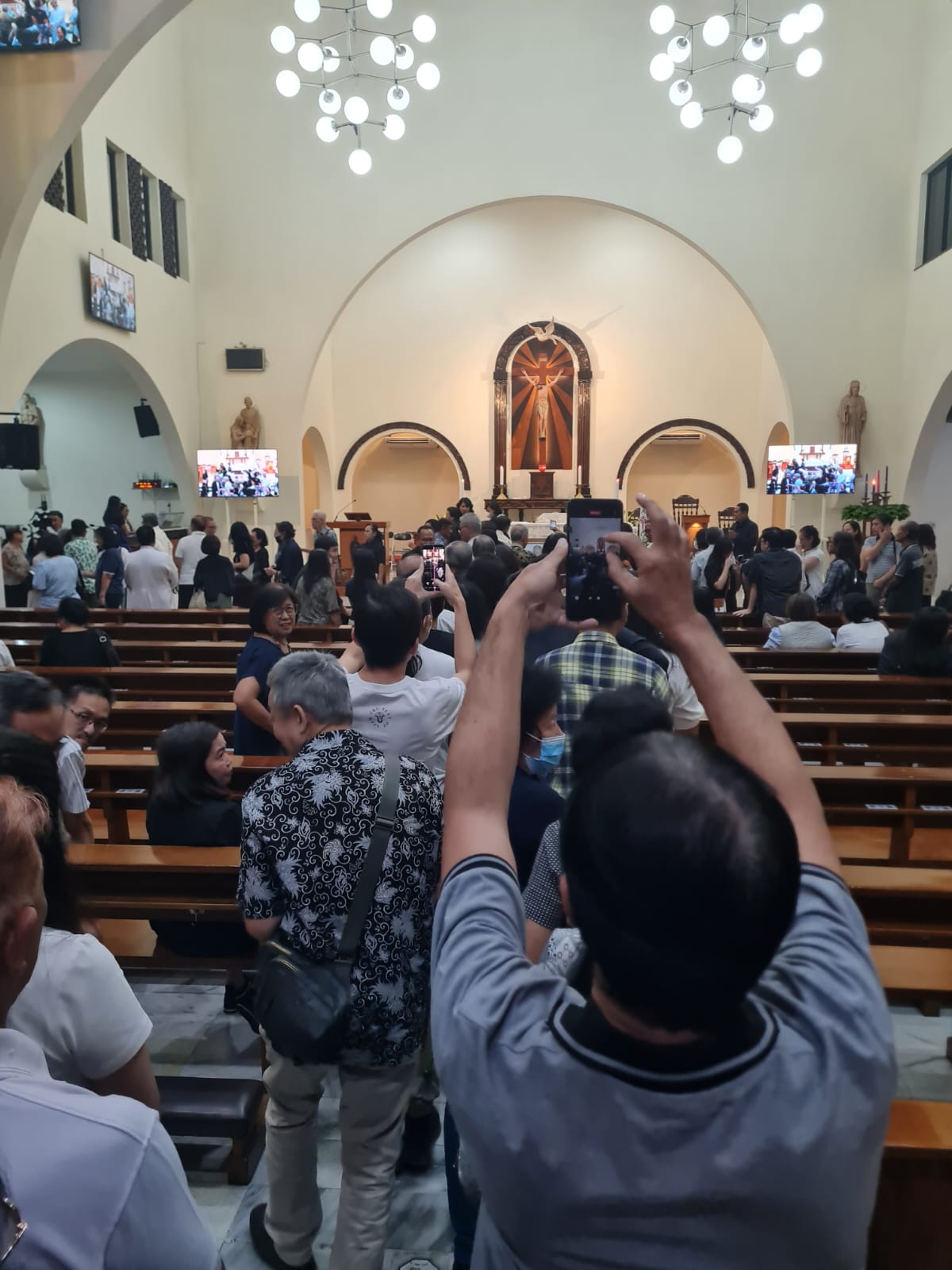 Berenang dalam Ketenangan, Sedikit Memoar Bersama Rm. A.M. Tan Thian Sing MSF