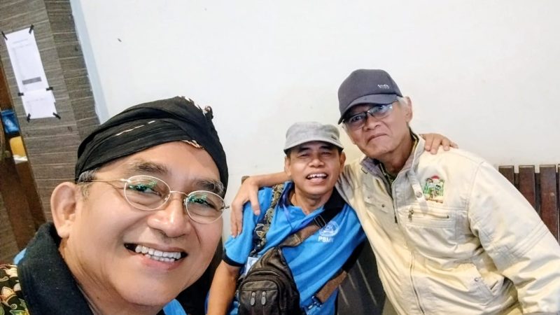 SAPA SIH OM SINGGIH?