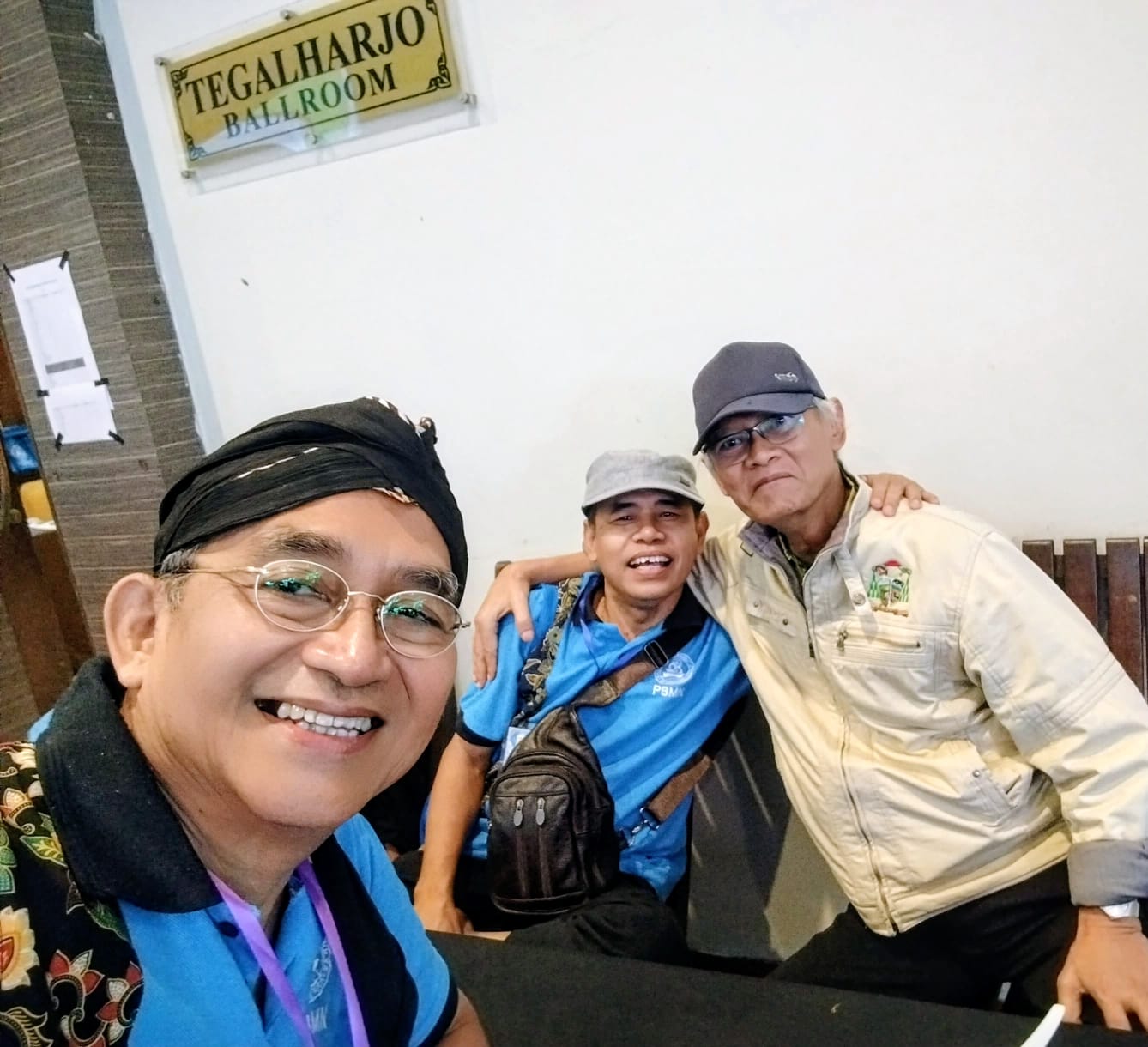 SAPA SIH OM SINGGIH?